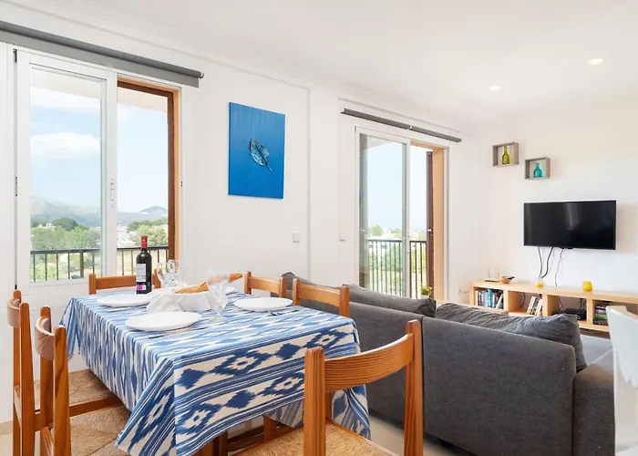 Tamarels Beach Apartment In Pollensa